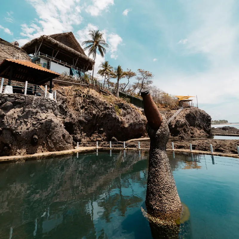 Saltwater pool on the cliff at Cadejo Playa, El Sunzal